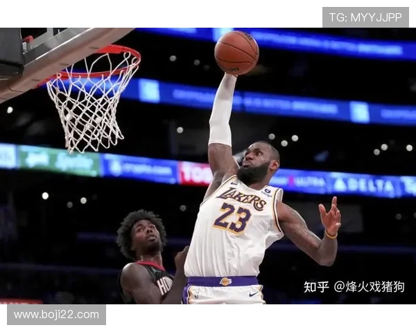 湖人迎战开拓者，詹姆斯领衔挑战新赛季首胜，焦点之战火热开打